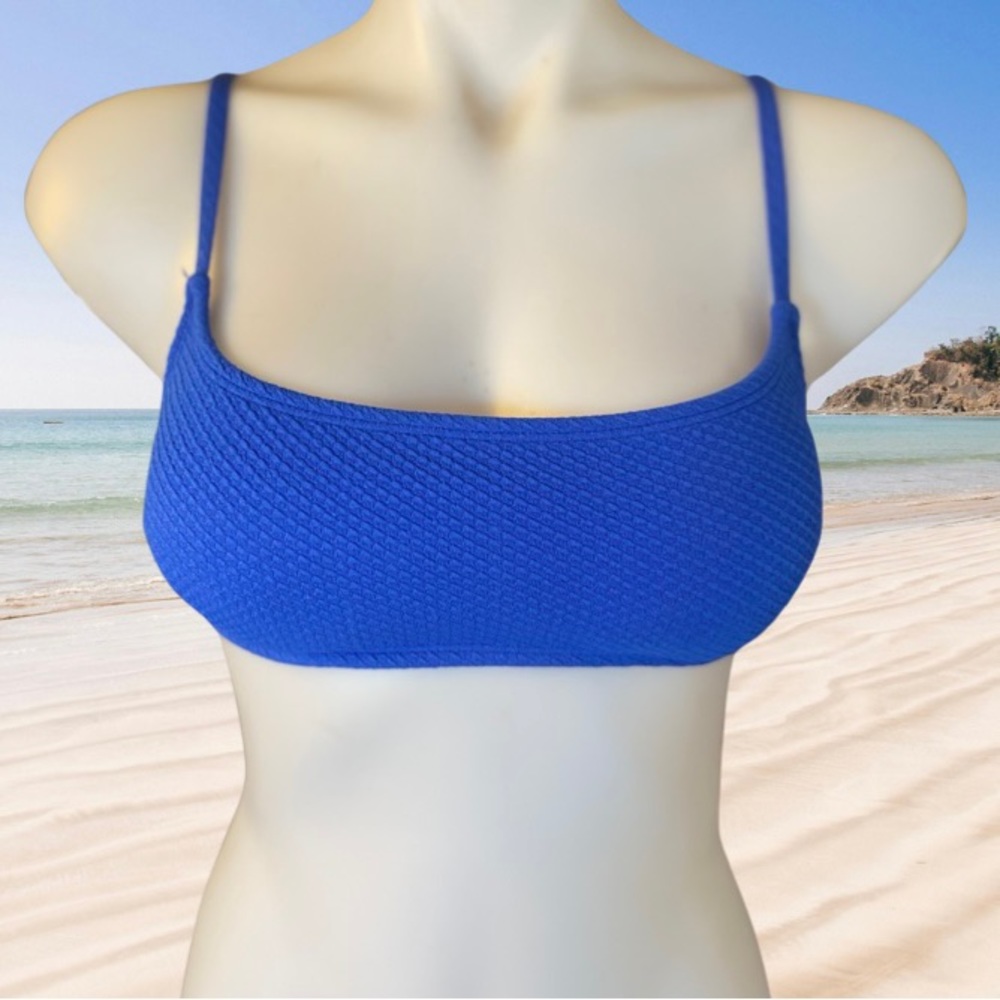 Bikini top size small. NWOT
